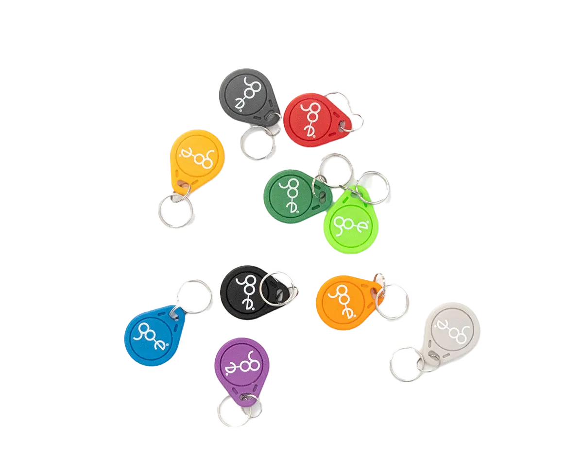 RFID- tagi go-e latausasemalle. Eri värisiä. Kymmenen tagia.