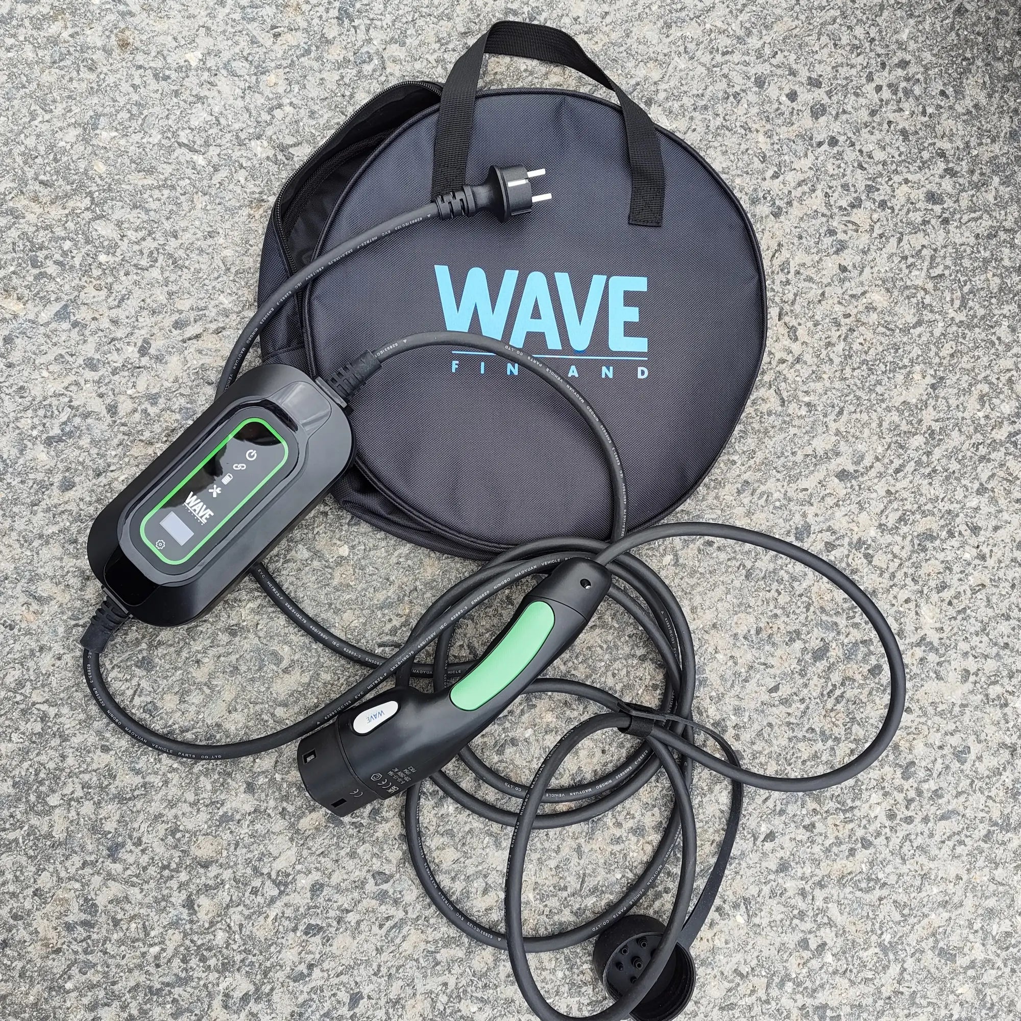 wave matkalaturi ja säilytyskassi